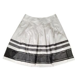 Talbots Embroidered Pleated Skirt Sz 2P